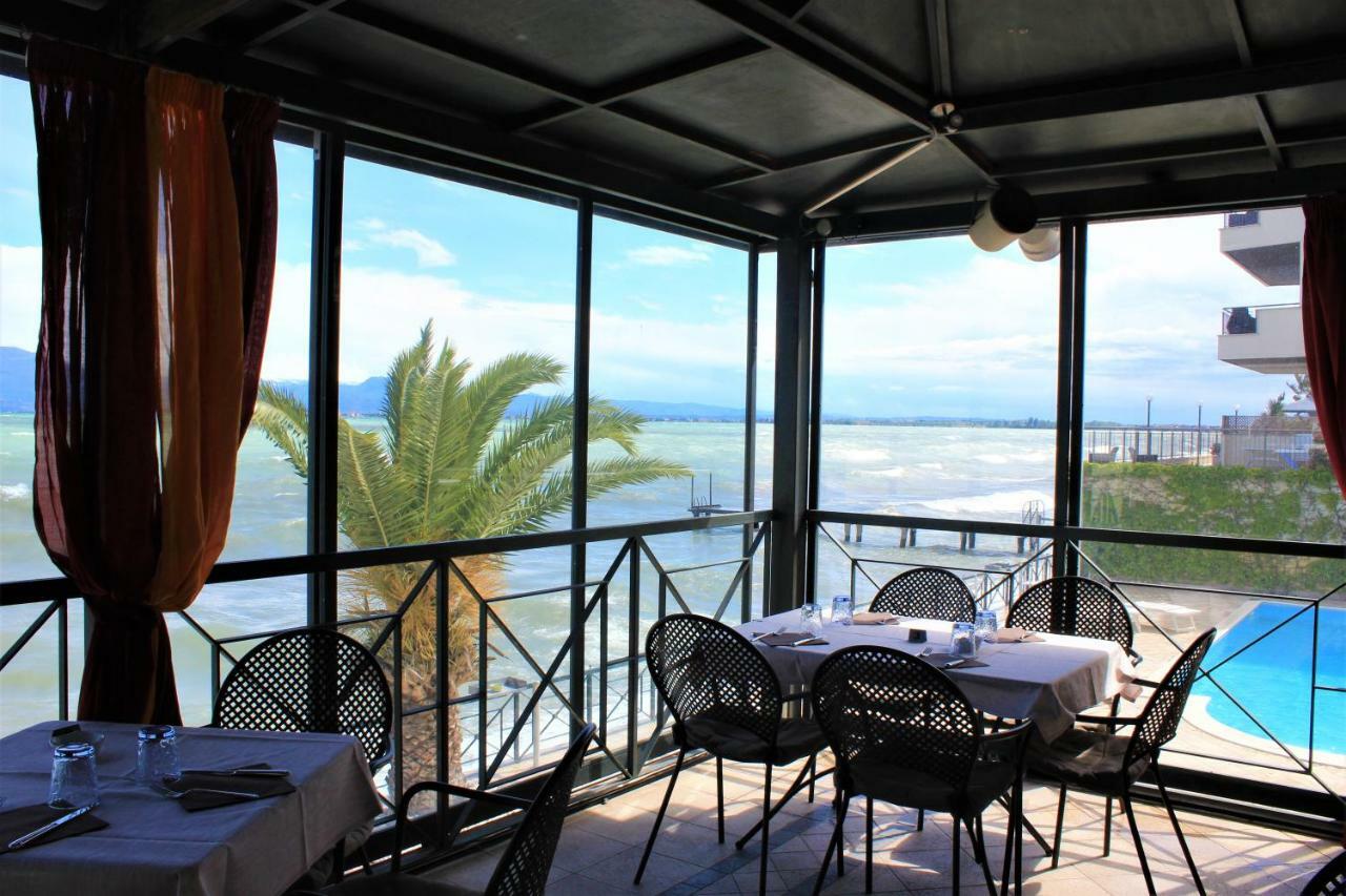 Hotel Estee Desenzano del Garda Exterior photo
