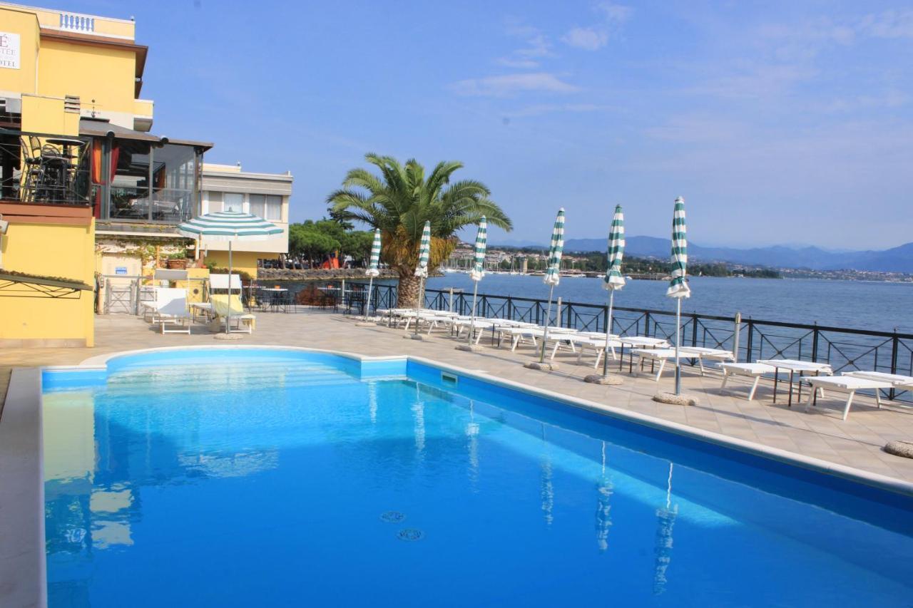 Hotel Estee Desenzano del Garda Exterior photo